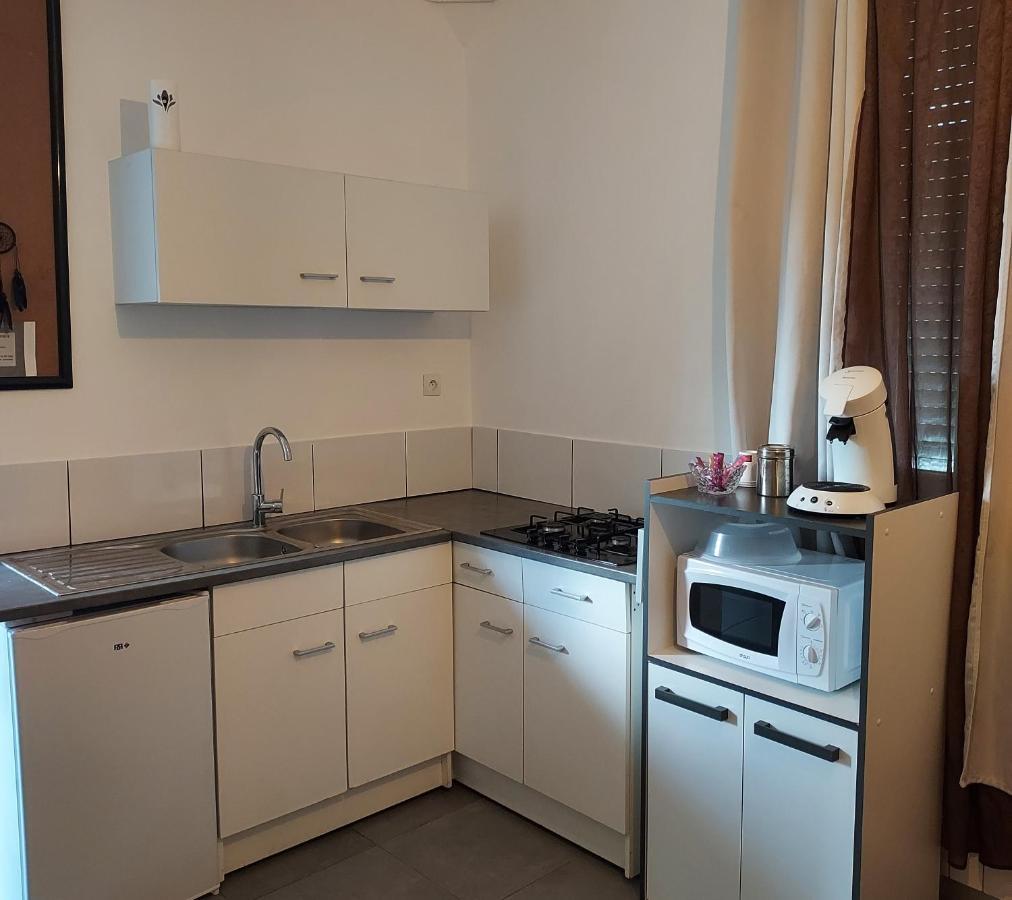 Appartement Meuble Avec Deux Chambres Μουλέν Εξωτερικό φωτογραφία